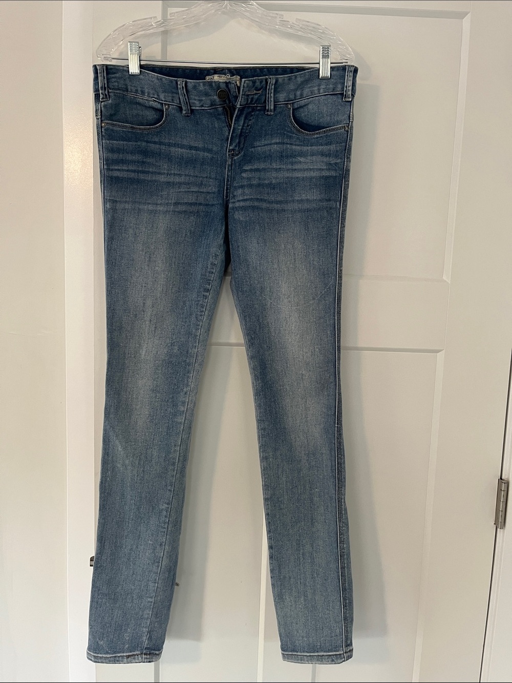 Free People Light Washed Blue Skinny Jeans - Size 29